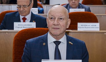 Евгений Солнцев впервые отчитался перед депутатами Заксобрания